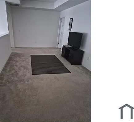 5 bed, 3700 sqft, $3,500 — Photo 3