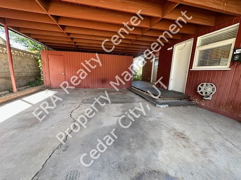 294 S Dewey Ave — Photo 22