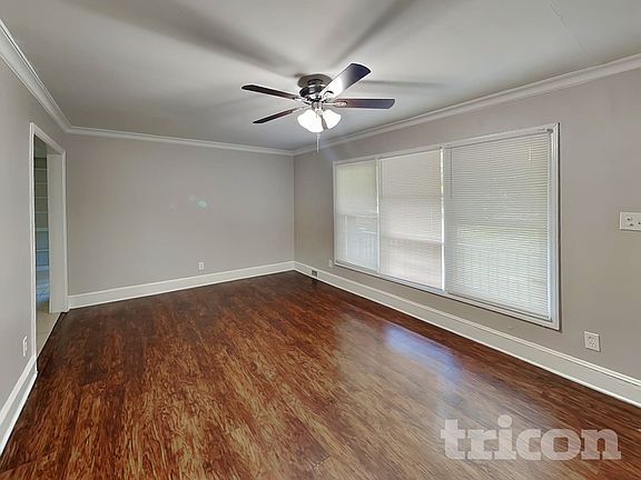3rd image of 1141 Dooley Dr
