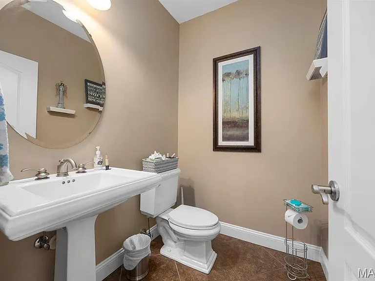 26 Milton Brennan Manor Ct — Photo 8