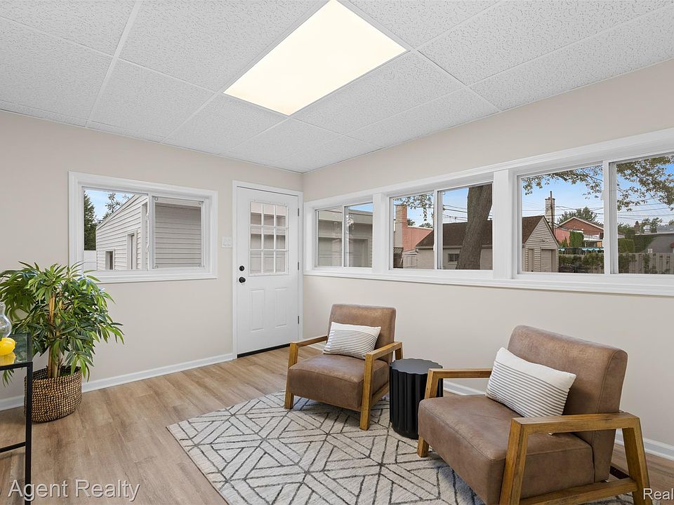 3323 Gardner Ave, photo 24