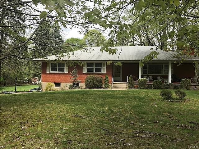 1st image of 8 Smolley Dr