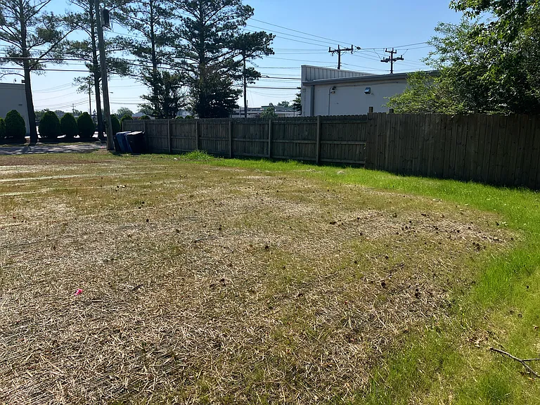 703 Hilltop Rd — Photo 40