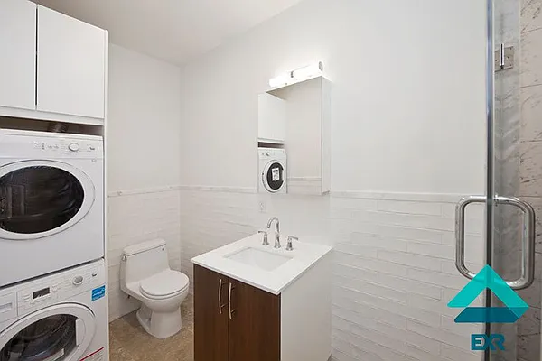 Rented by EXR | media 27