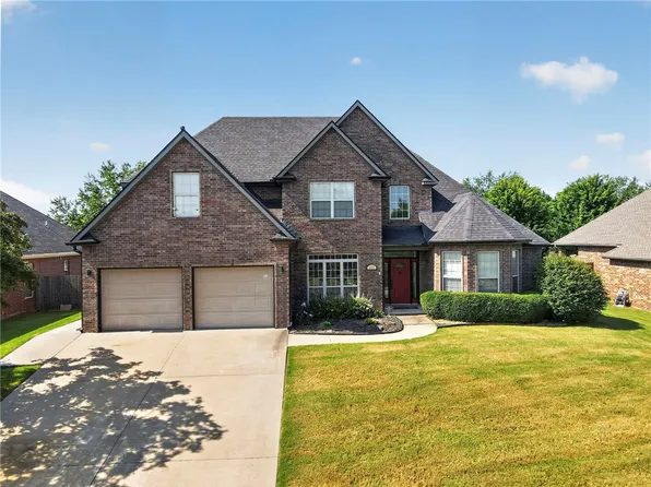 6253 W Persimmon St, Fayetteville, AR 72704
