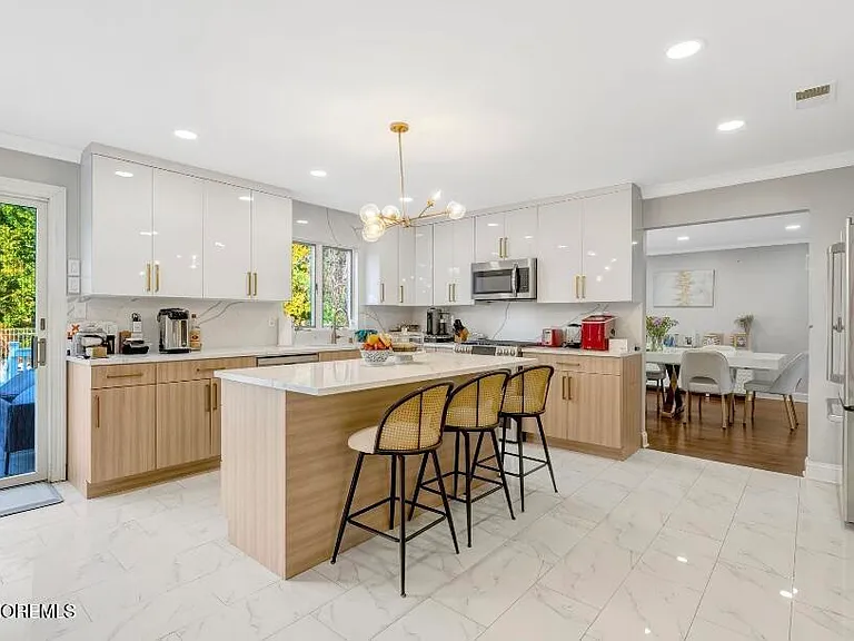 28 Musket Ln — Photo 14