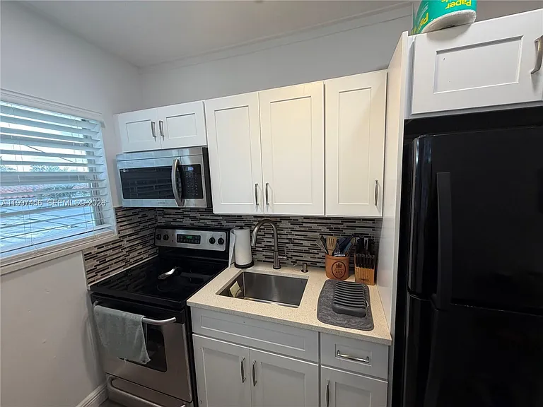 2160 SW 17th St #2162 — Photo 12