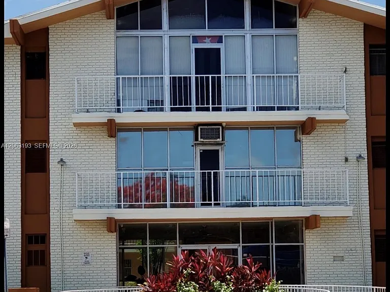 3881 Flagler St #305 — Photo 10