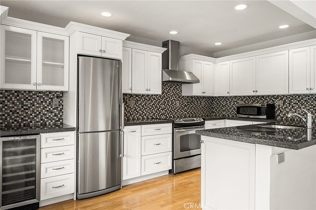 6004 Bixby Village Dr APT 21