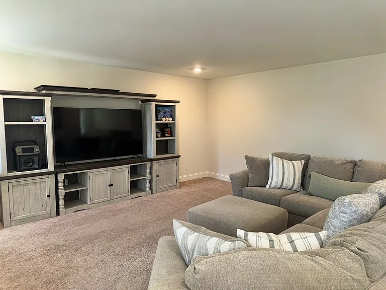 854 Clear Spring Dr — Photo 35