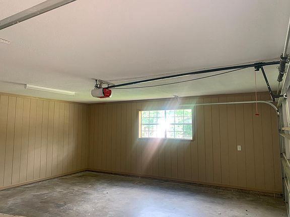 4th image of 805 W Pelton St