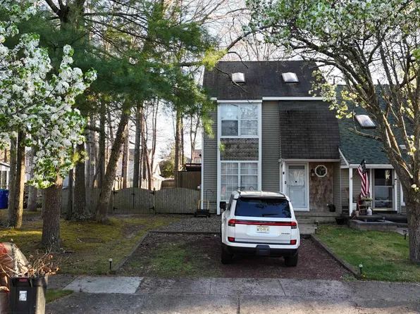 10 Cedar Ct, Somers Point, NJ 08244