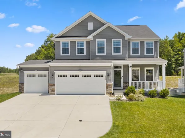 8905 Maple Run Dr, Fredericksburg, VA 22407