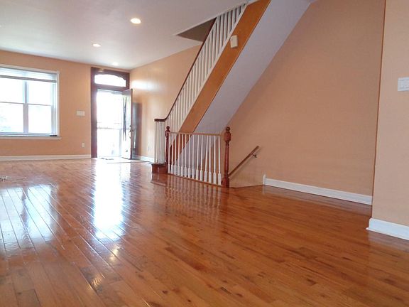 4th image of 1538 McKean St