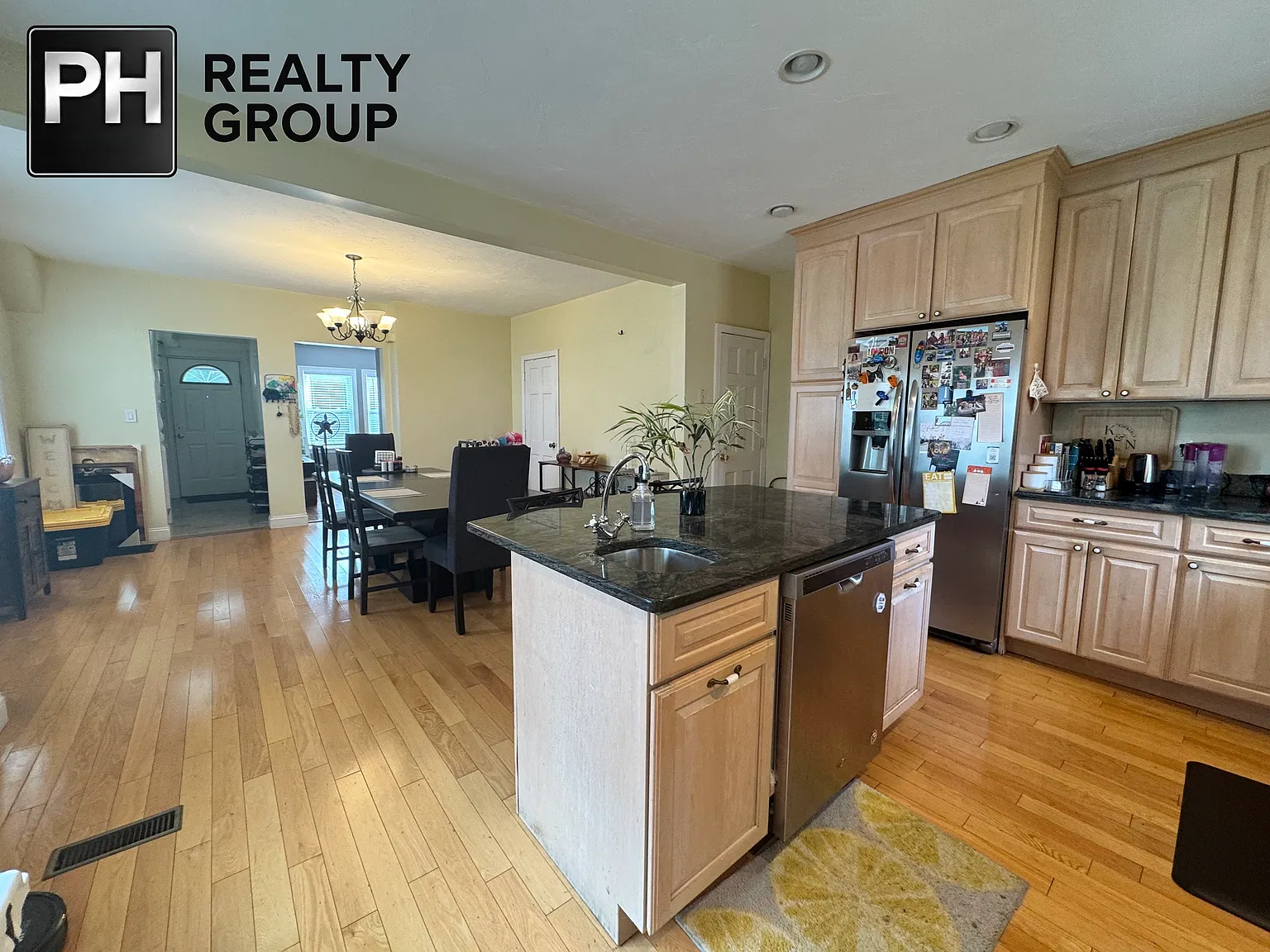 2 bed, 1800 sqft, $3,200 — Photo 3
