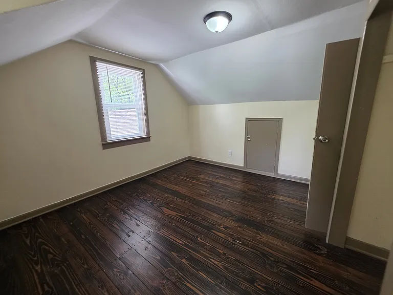 1597 Koebel Rd — Photo 20