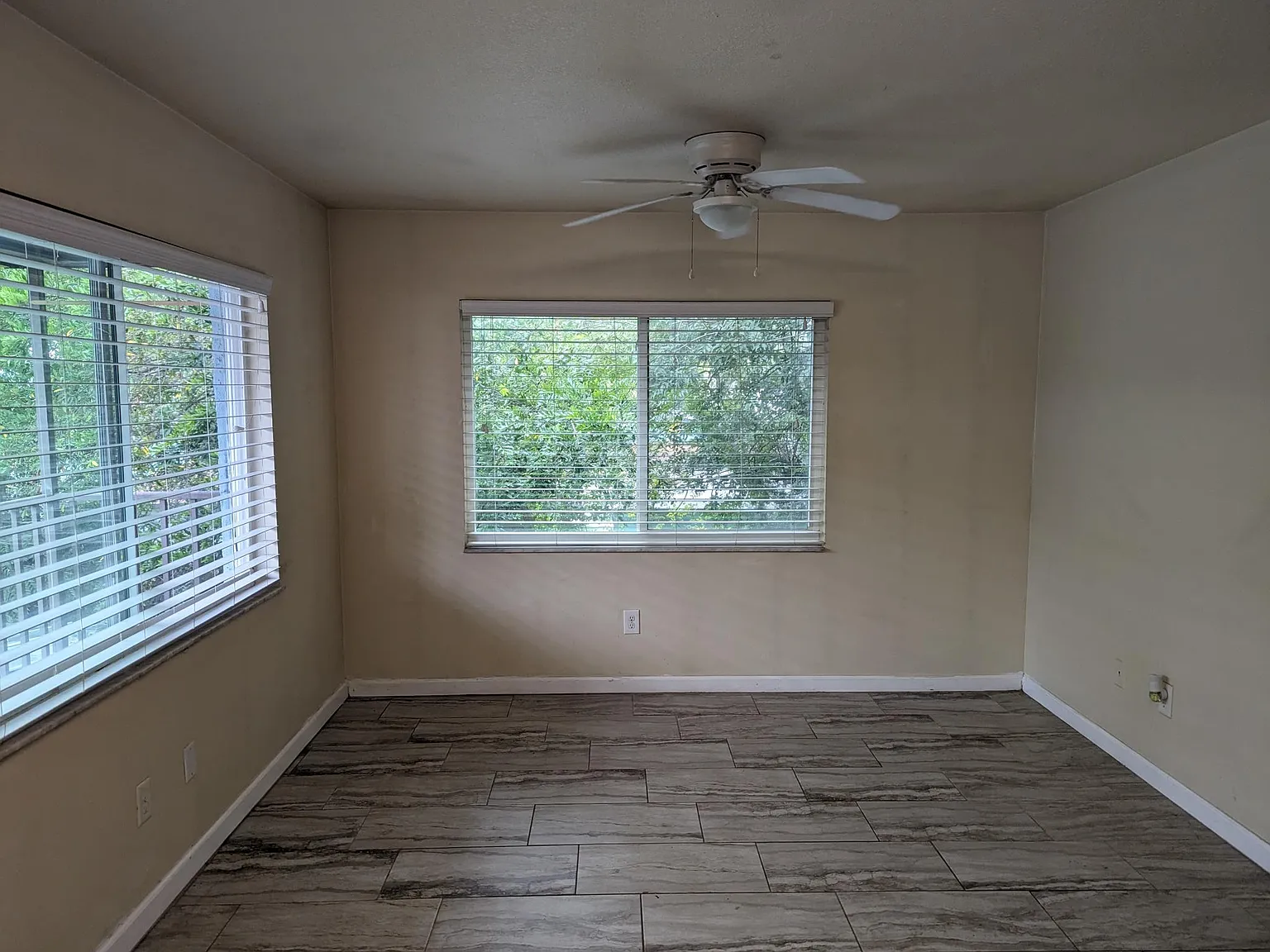 14 Fullerwood Dr — Photo 3