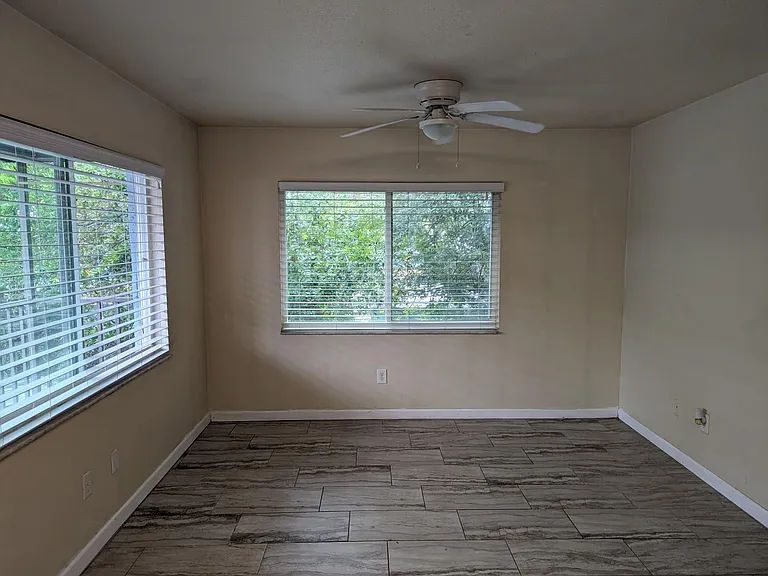 14 Fullerwood Dr — Photo 3