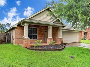 402 Abbey Ln, League City, TX 77573