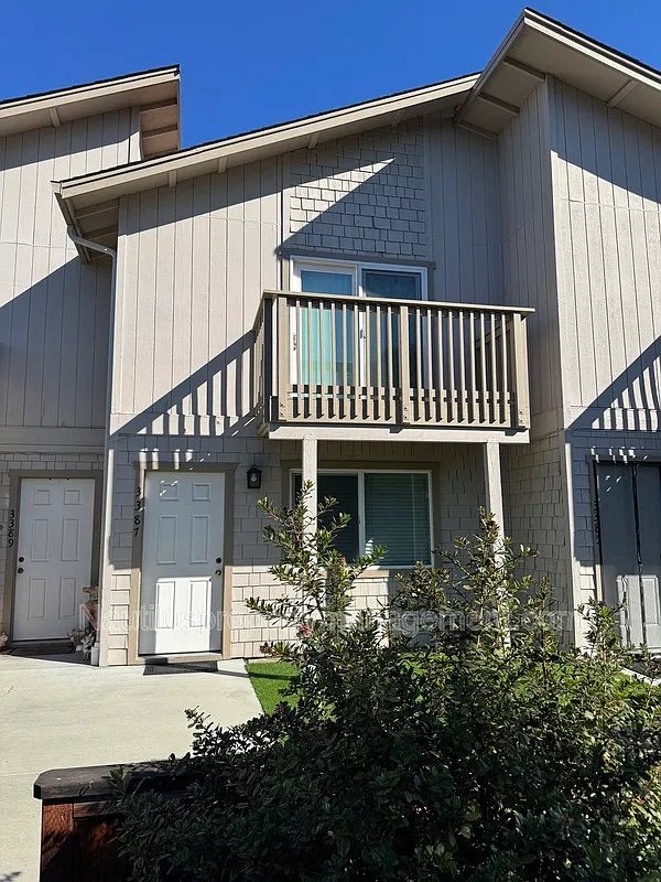 2 bed, 1.5 bath, $2,975 — Photo 1