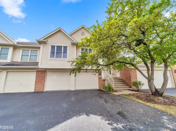 30W111 Fairfax Ct #30W111, Warrenville, IL 60555