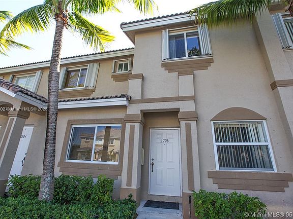 2nd image of 2206 SE 25th Ave #2206