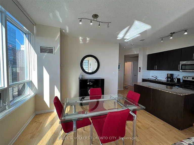 55 Bremner Blvd #3910 — Photo 5