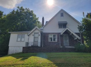 211 Groveland Ave, Endwell, NY 13760