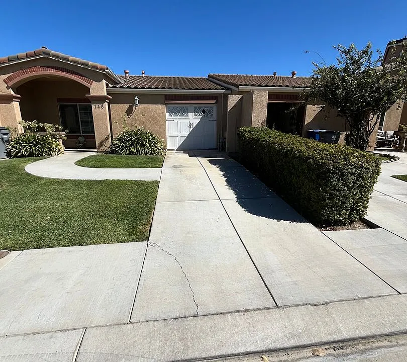 148 Apple Ln
