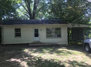 318 Lynda Dr, Carbondale, IL 62901