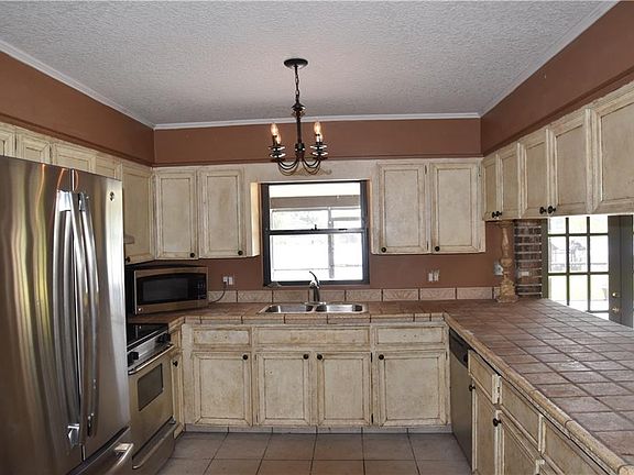 4th image of 5285 Abelia Dr