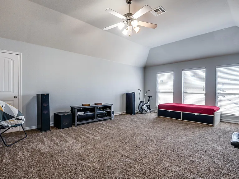 7801 Riverwalk Trl — Photo 19
