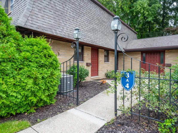 2727 S Lakeshore Dr APT 3, Saint Joseph, MI 49085
