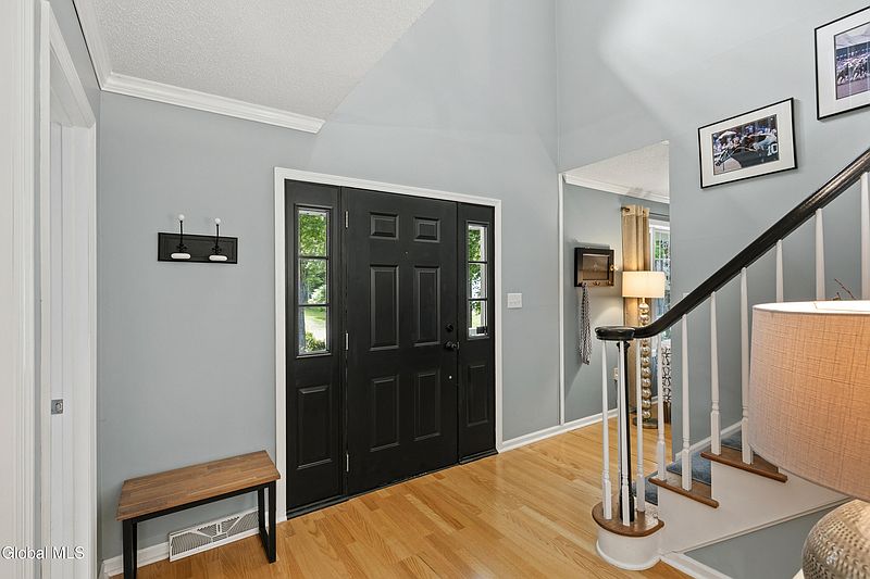 5th image of 532 Acland Boulevard
