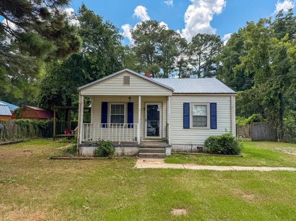 431 College Park, Greensboro, AL 36744
