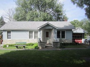 26376 W Grass Lake Rd, Antioch, IL 60002