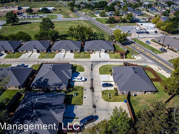 2nd image of 805 W Main St #201