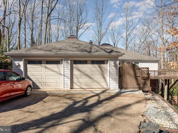 230 Midshipman Cir, Stafford, VA 22554