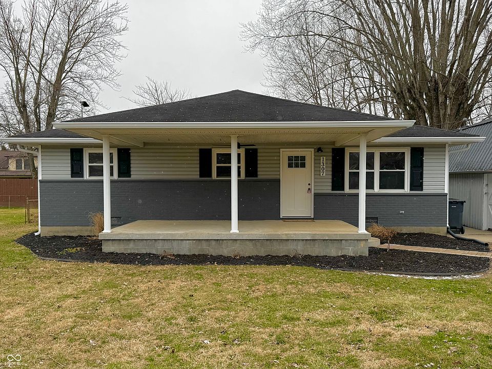 1st image of 1307 W Cope Ln