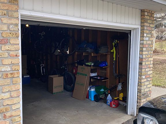 5th image of 23945 Smithtown Rd