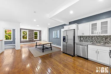 15 Aberdeen Street, #3
