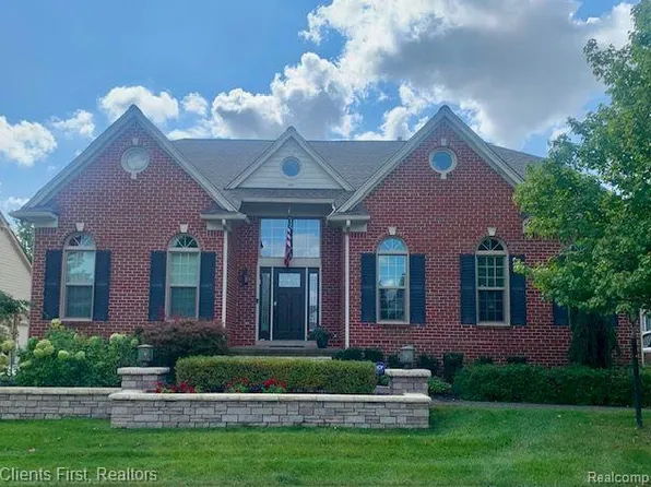 41473 Twain Pl, Novi, MI 48377