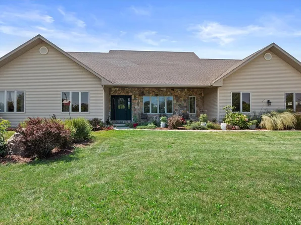 N5117 Brookwood LANE, Elkhorn, WI 53121