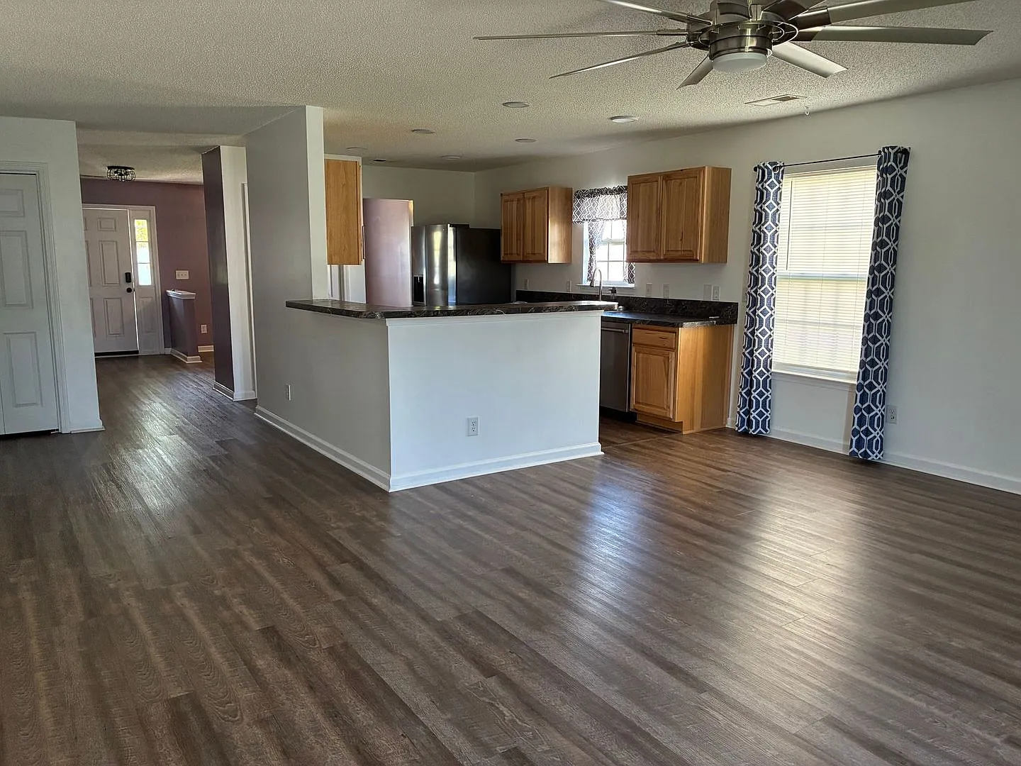 Palmetto Glen, large 4BD/2BA — Photo 4