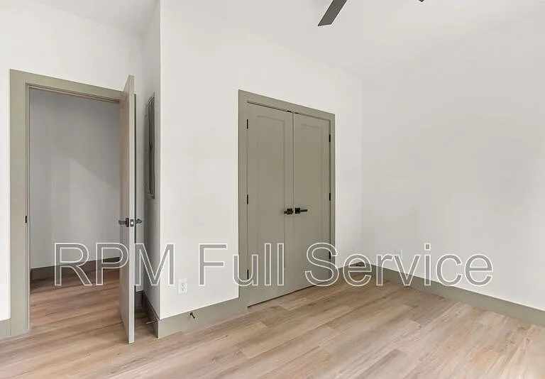 2400 Buchanan St — Photo 22