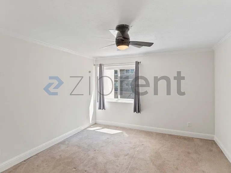 2005 Pleasant Valley Ave #217 — Photo 17