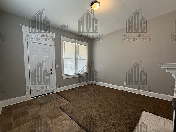 2nd image of 438-440 E Locust St #438