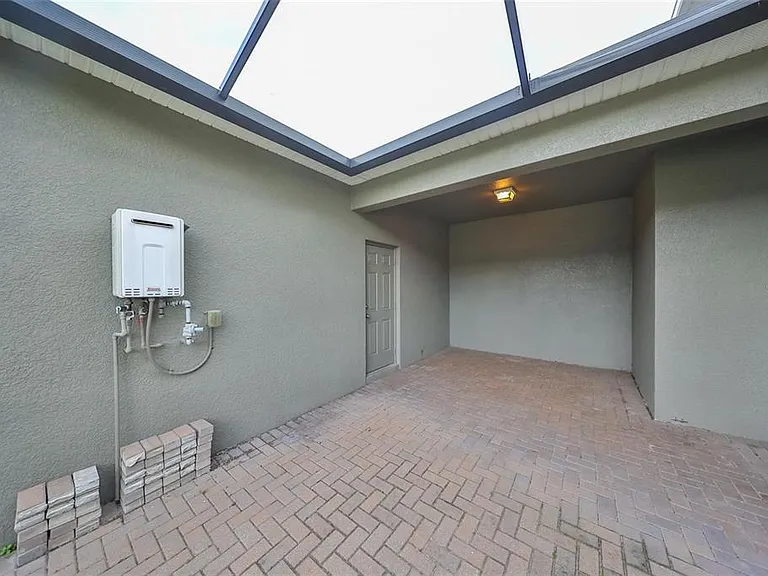 6328 Lantern View Pl — Photo 32