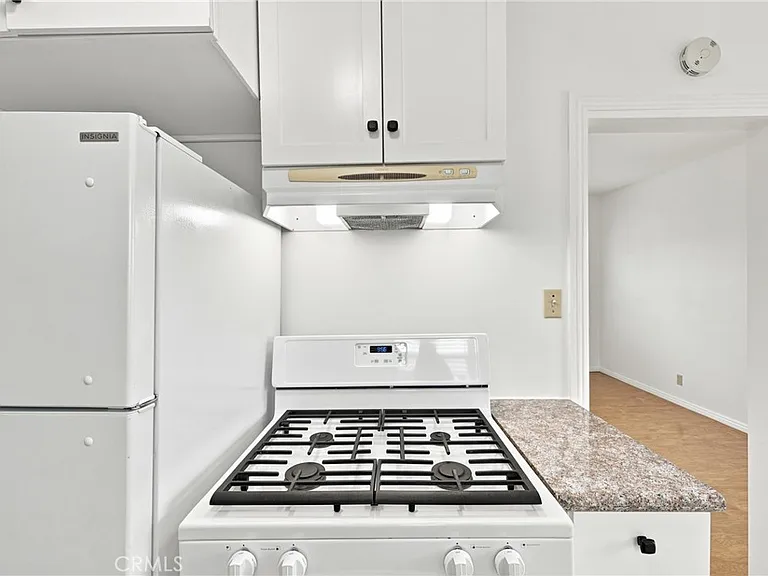 219 W Riggin St #C — Photo 15