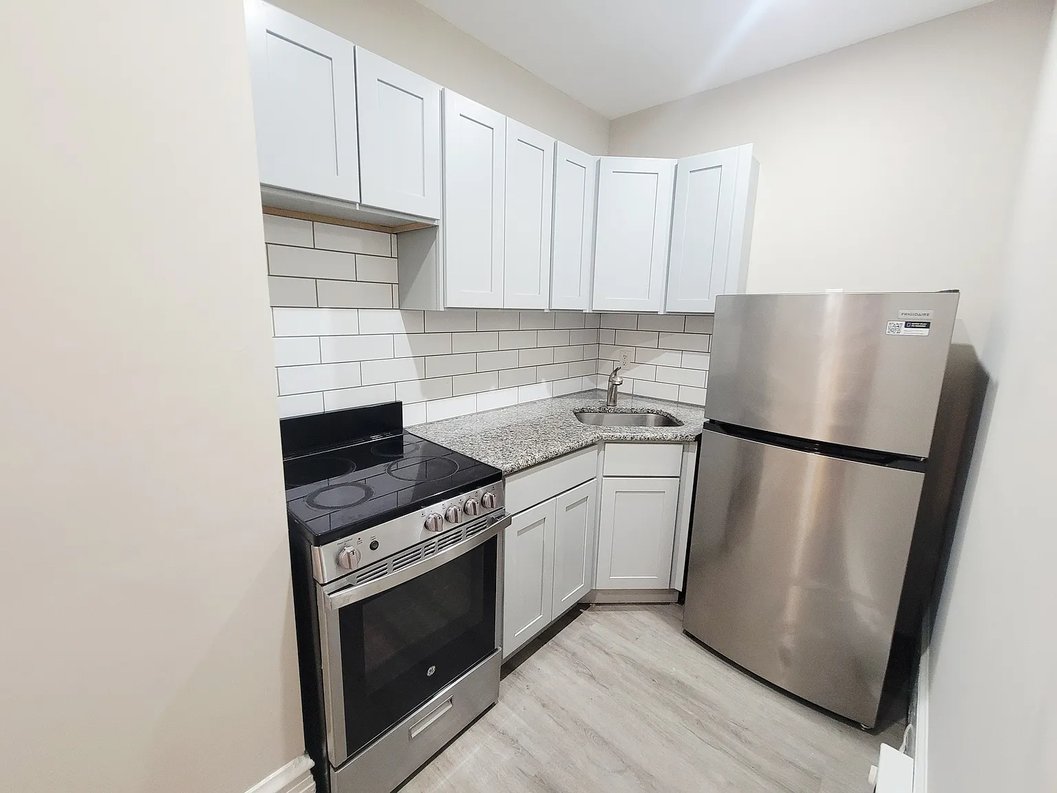 1 bed, 900 sqft, $1,250 — Photo 1